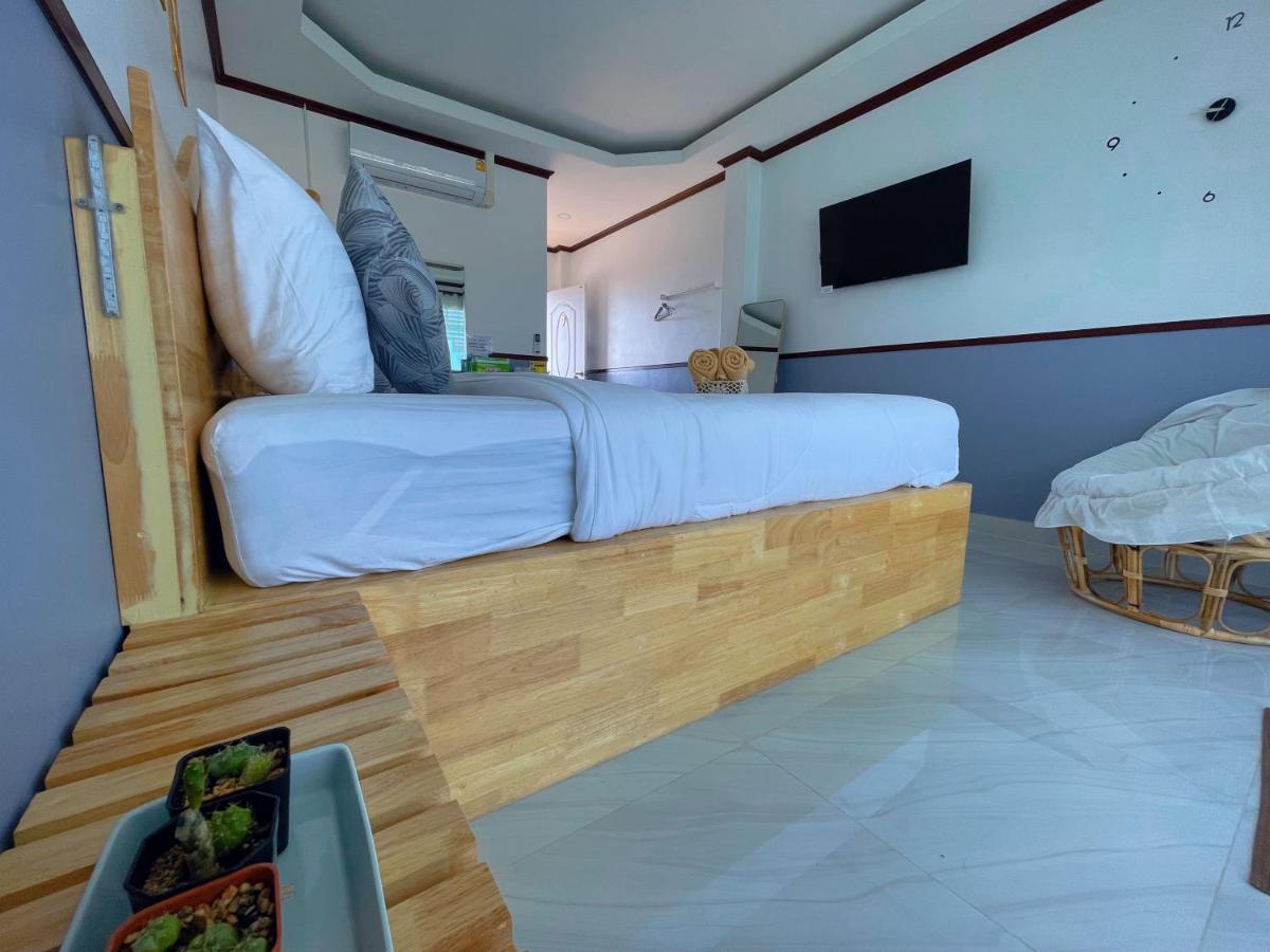 Baan Tipsukon Bed & Breakfast Ko Lan Luaran gambar