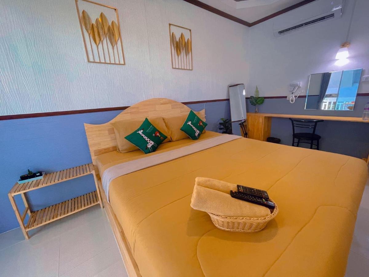Baan Tipsukon Bed & Breakfast Ko Lan Luaran gambar