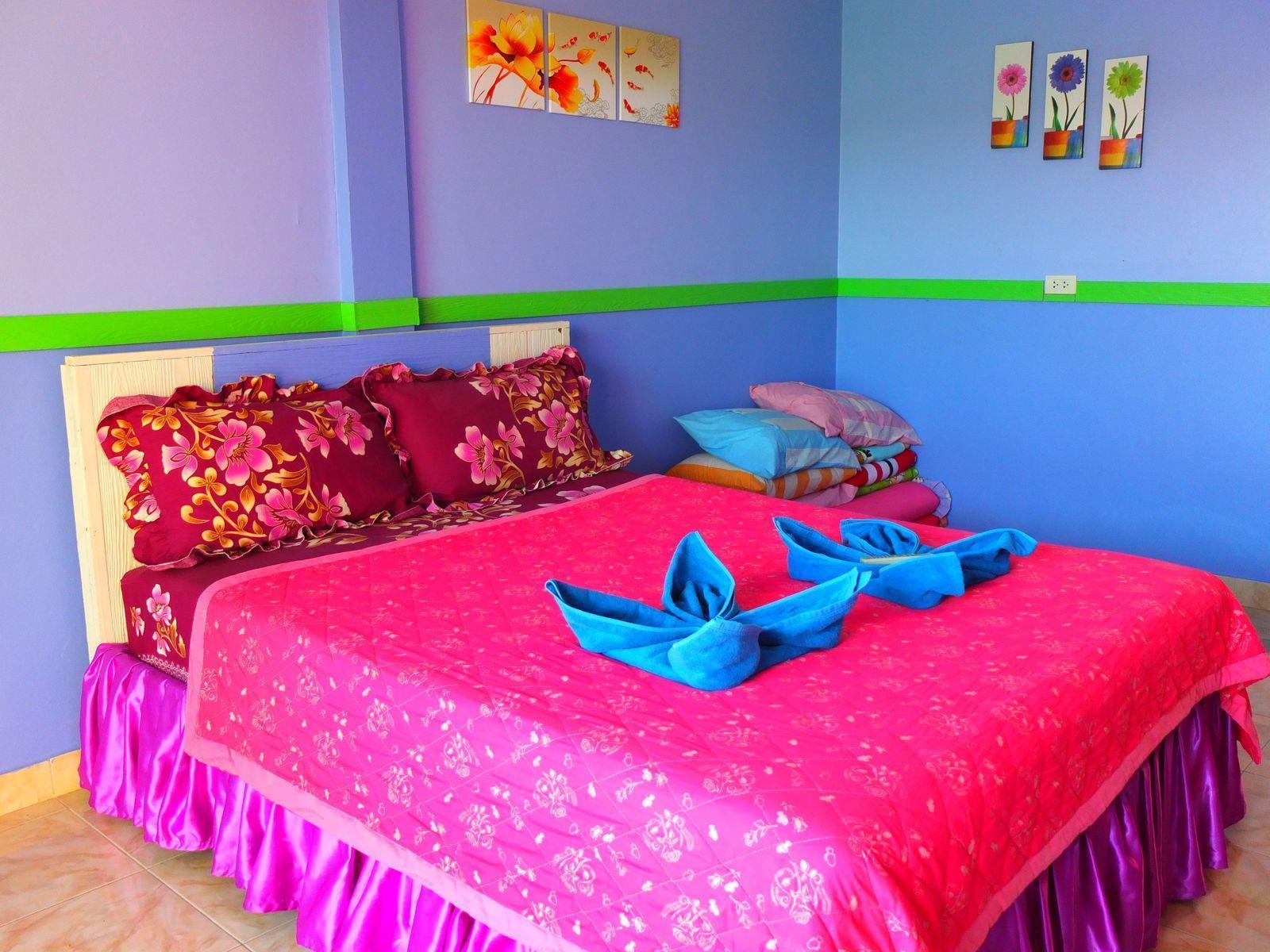 Baan Tipsukon Bed & Breakfast Ko Lan Luaran gambar